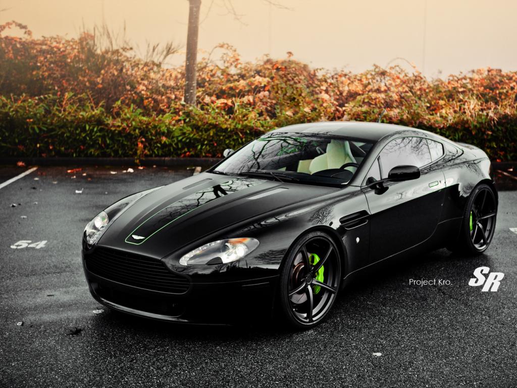 Aston Martin Vantage #10